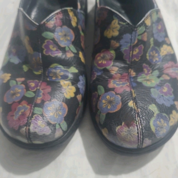 Dansko Floral Women's Flats - Multicolor - Picture 3 of 7